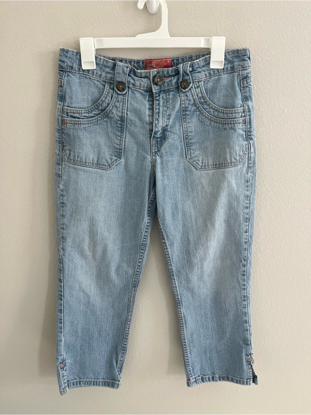 Levi Strauss Signature Stretch Y2K Light Blue Capri Jeans size 10